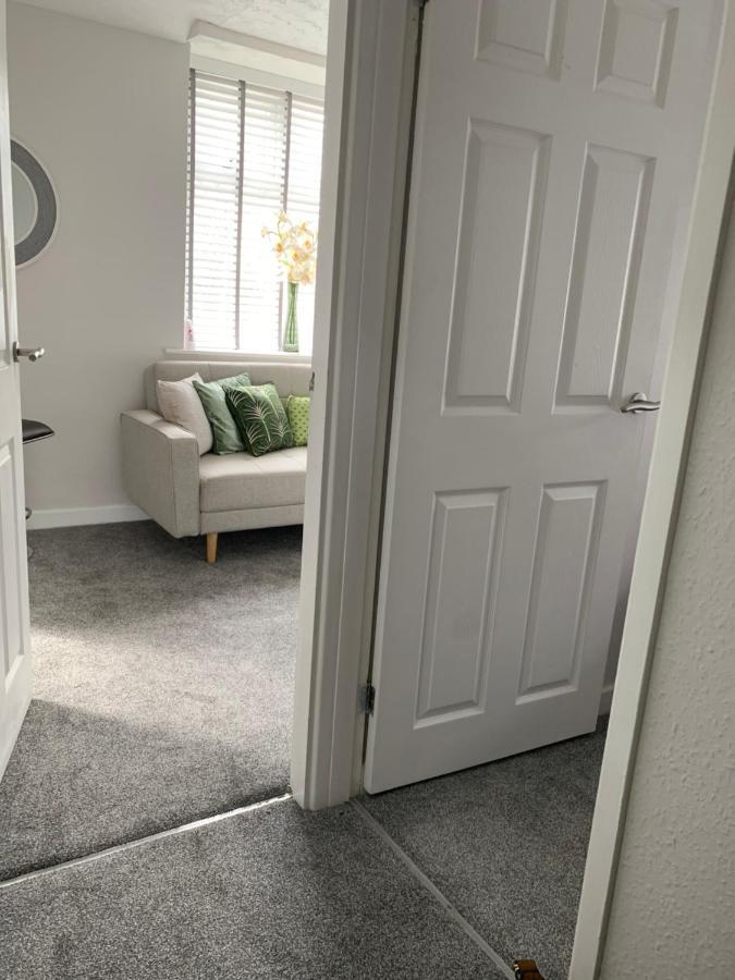 The Greens Apartment Farnworth Buitenkant foto